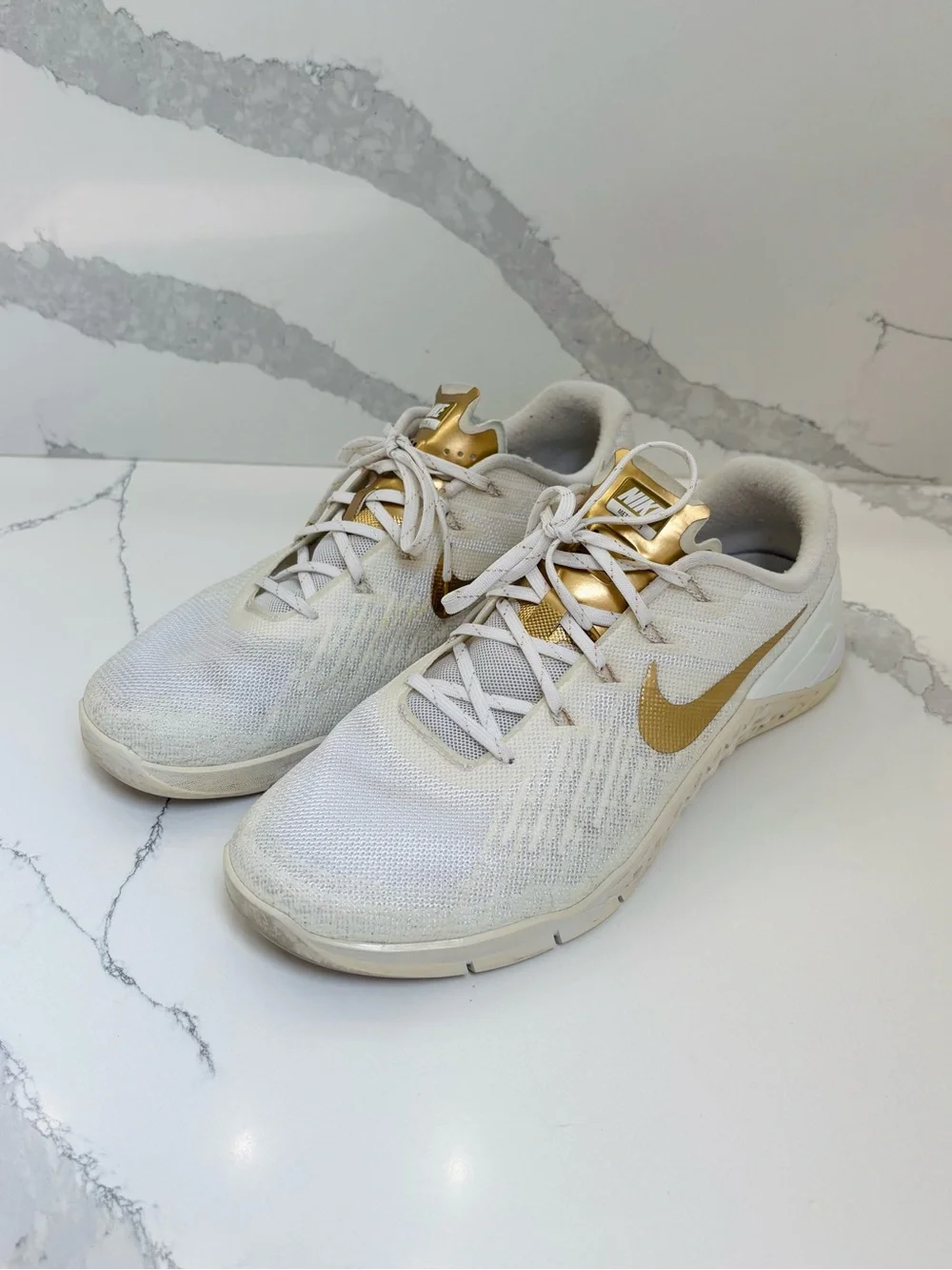 Nike Women’s 10 Metacon 3 AMP White/Gold Athletic Training Shoes/Sneakers